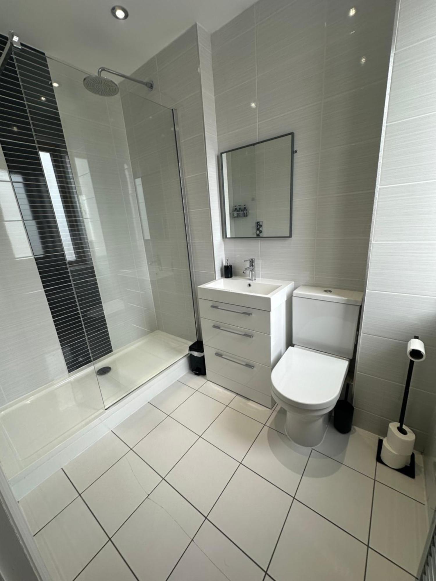 Spacious 4Br 4Ba Gated Townhouse With Balconies, Central Jq Birmingham Exterior photo